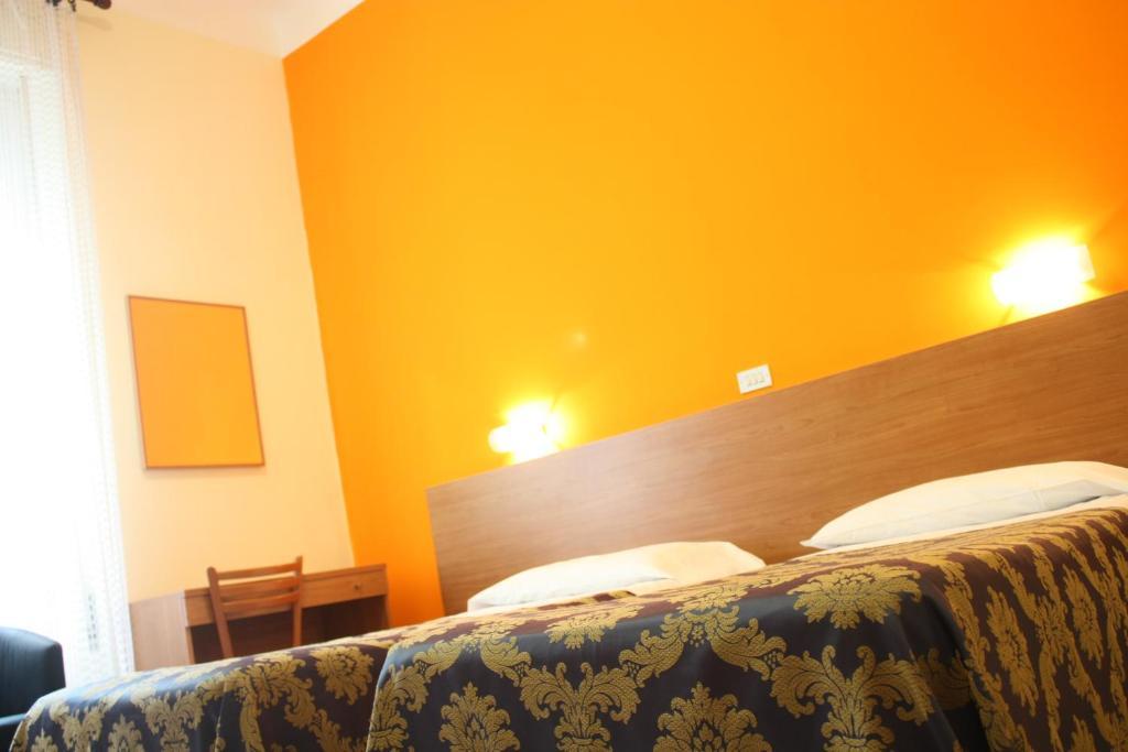 Hotel Garden Милано Екстериор снимка